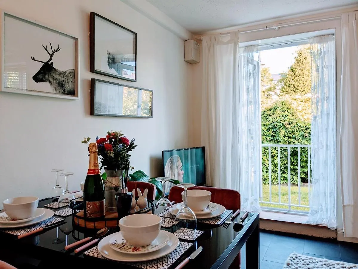 Bath Retreat, Free Private Parking, Sleeps Up To 4 Apartment